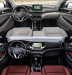 hyundai-tucson-2017vs2018_interior.jpg